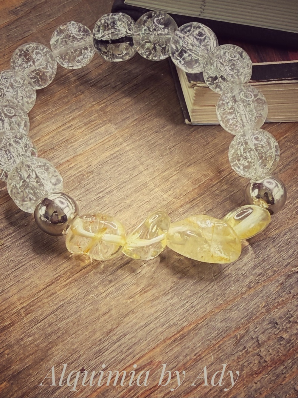 Exaggerated Crackle quartz & Lemon citrine nuggets Accent Stretch Bracelet